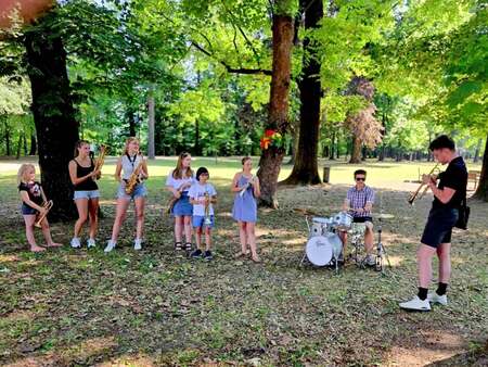 Zvoki jazza v nedeljo dopoldan v Grajskem parku (12)